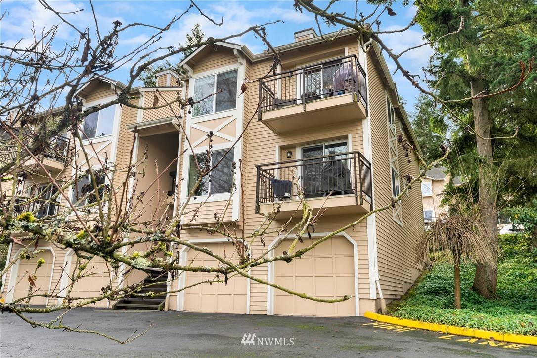 12719 NE 172nd LN, Woodinville, WA 98072