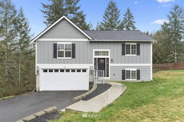 130 E Cardinal CT, Allyn, WA 98524