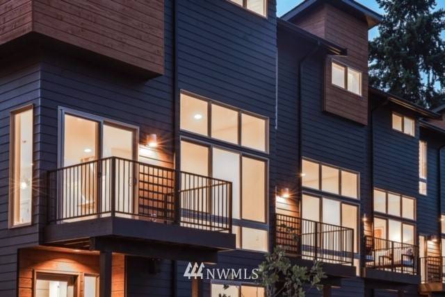 18260 73rd AVE NE #102, Kenmore, WA 98028