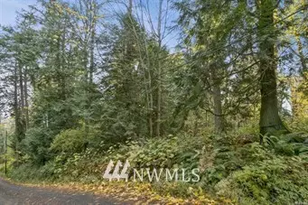 20895 President Point RD, Kingston, WA 98346