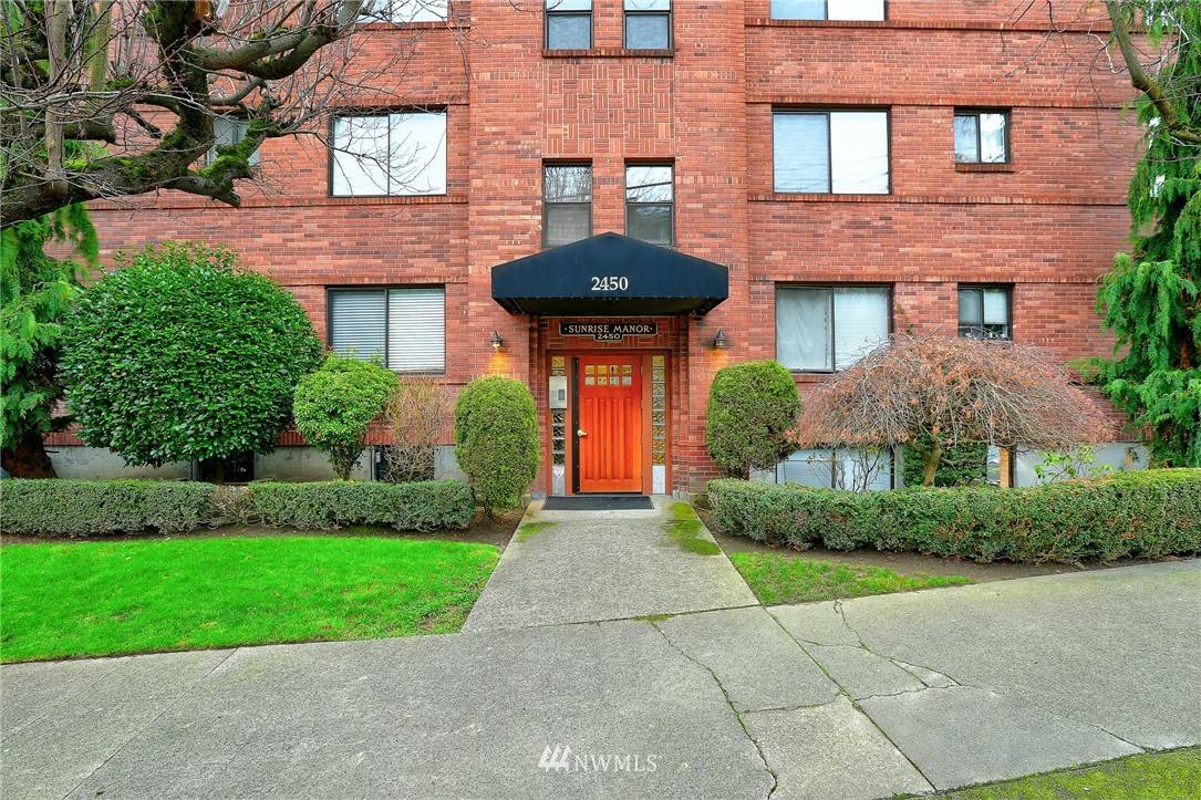 2450 Dexter AVE N #3, Seattle, WA 98109