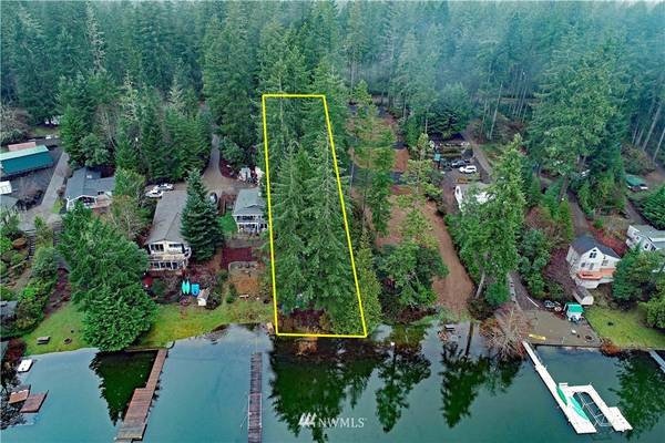 5670 E Mason Lake DR W, Grapeview, WA 98546