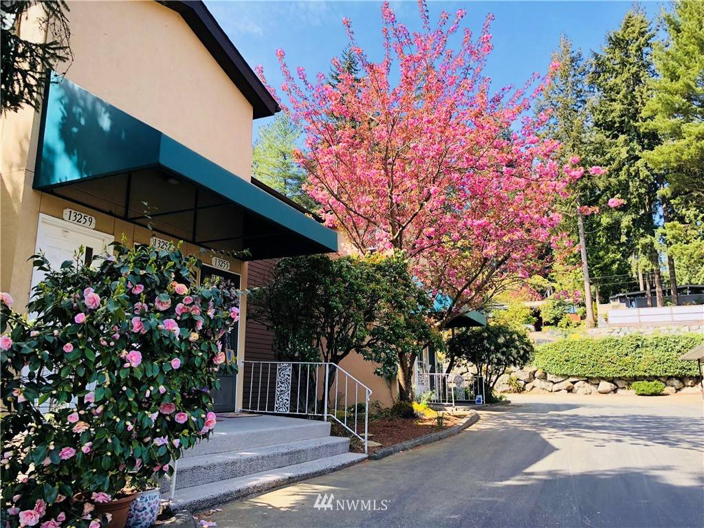 13259 15th Ave NE #B7, Seattle, WA 98125