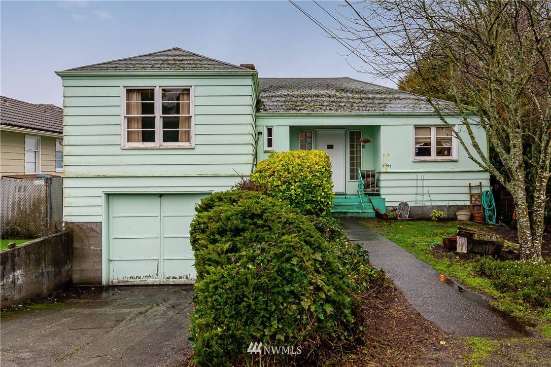 Seattle, WA 98116,4091 Hillcrest AVE SW