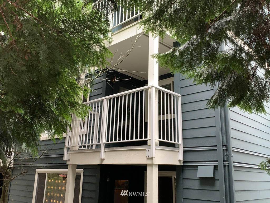 300 N 130th ST #2202, Seattle, WA 98133
