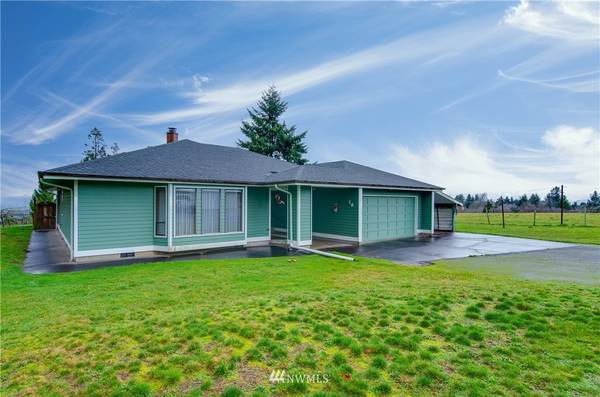 16 Island View LN, Cathlamet, WA 98612