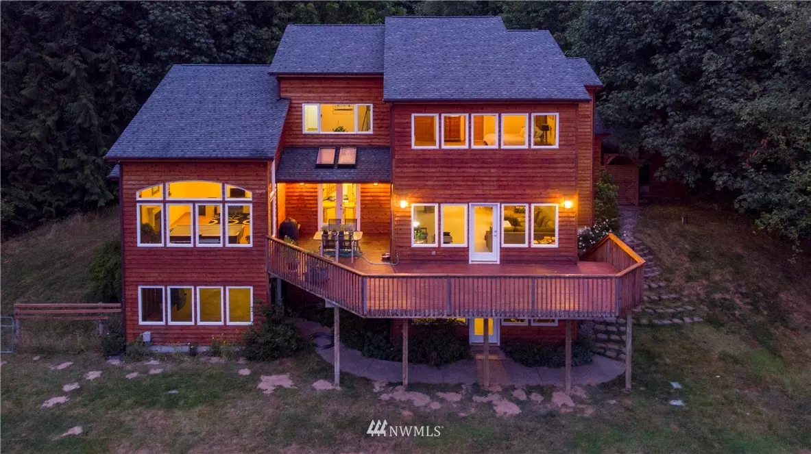 Olympia, WA 98502,5620 58th LN NW