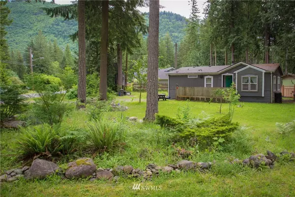 1111 Deep Valley DR, Maple Falls, WA 98266