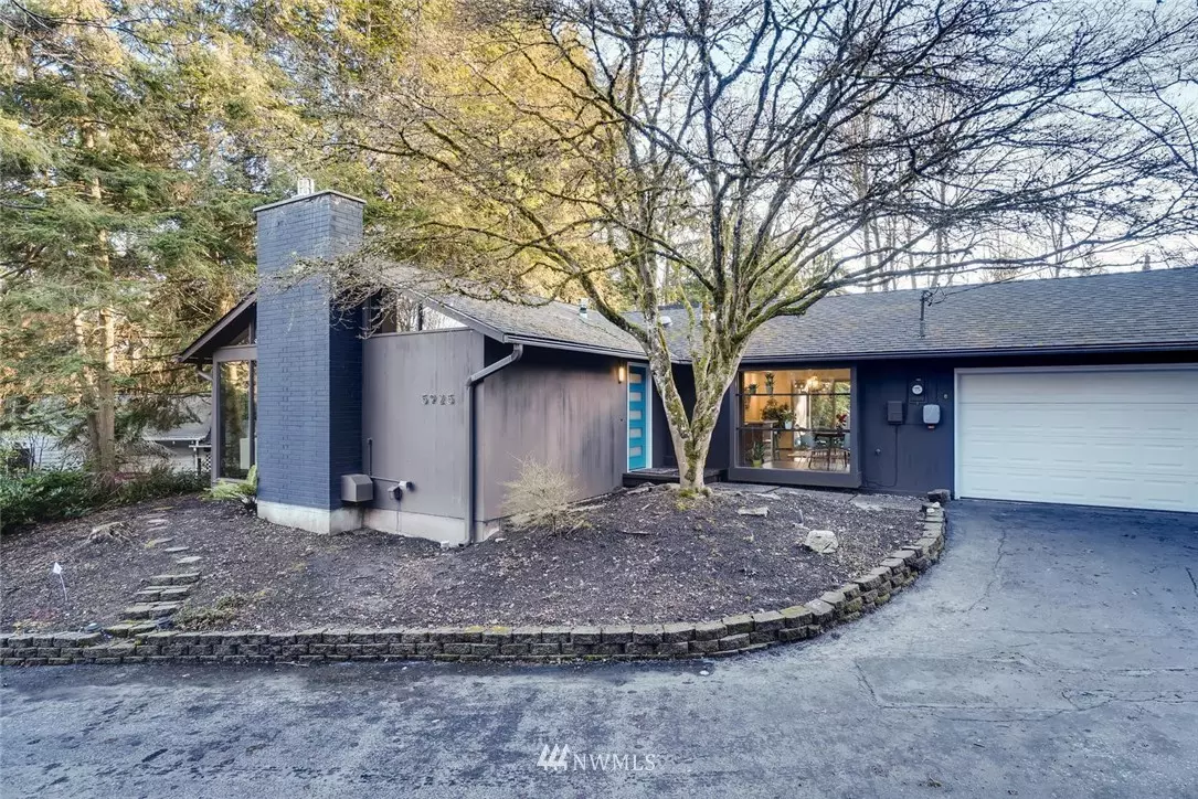 Kenmore, WA 98028,5925 NE 202nd LN