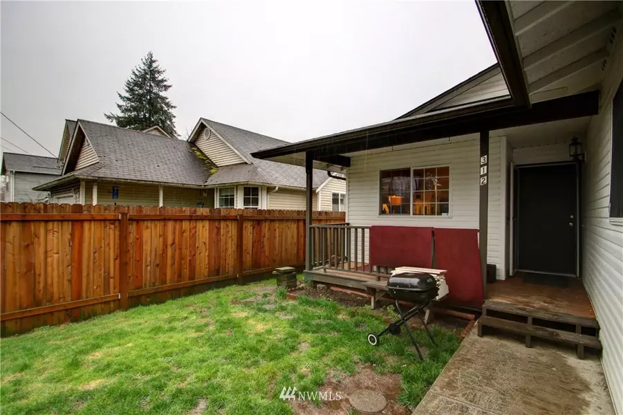 312 S Alder AVE, Granite Falls, WA 98252