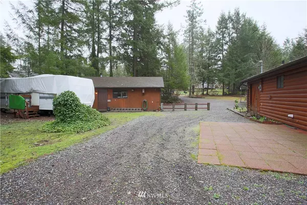 Rainier, WA 98576,13708 Otter Court SE