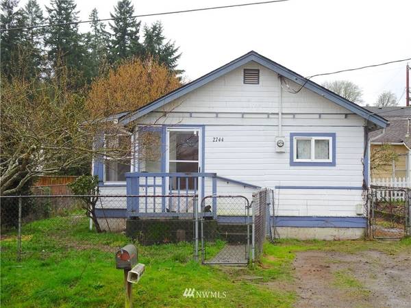 2744 E 1st ST, Port Orchard, WA 98366