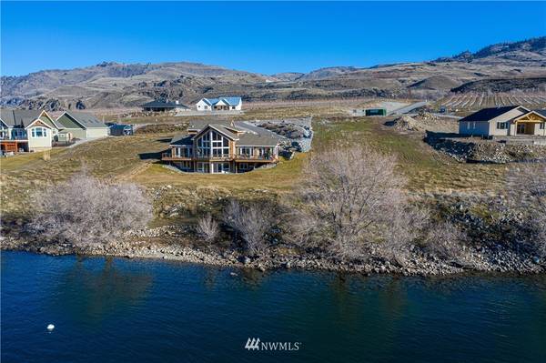 23 N Shore DR, Orondo, WA 98843