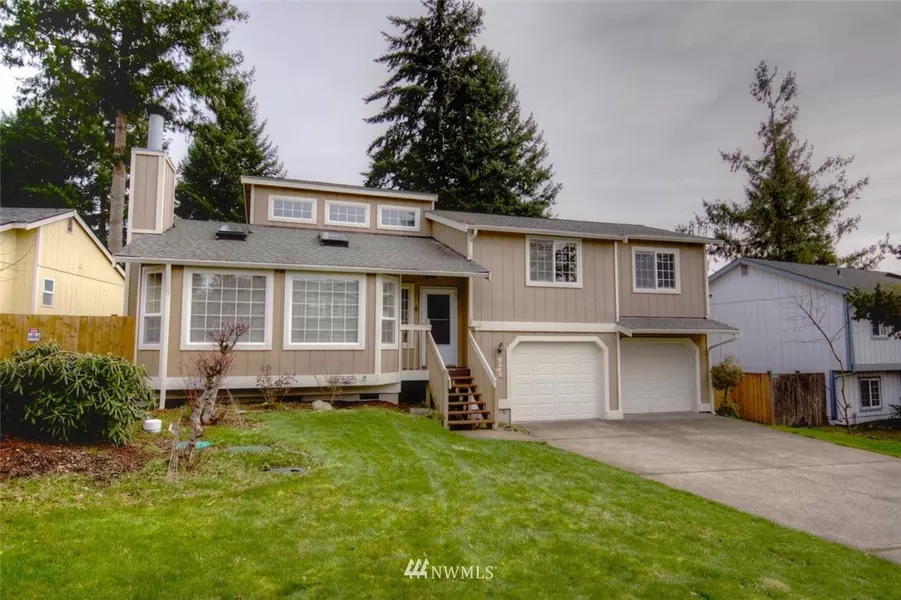 9512 Summerfield LOOP SE, Olympia, WA 98513