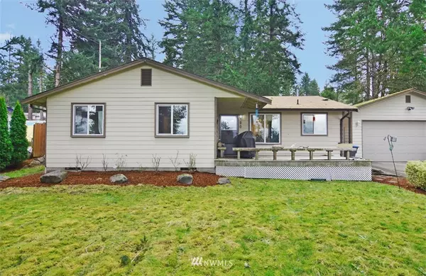 90 NE Jolly Roger LN, Belfair, WA 98528