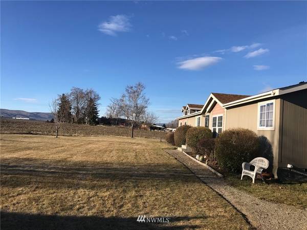 12900 Douglas View LN, Yakima, WA 98908