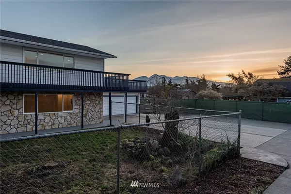 134 Spring RD, Port Angeles, WA 98362