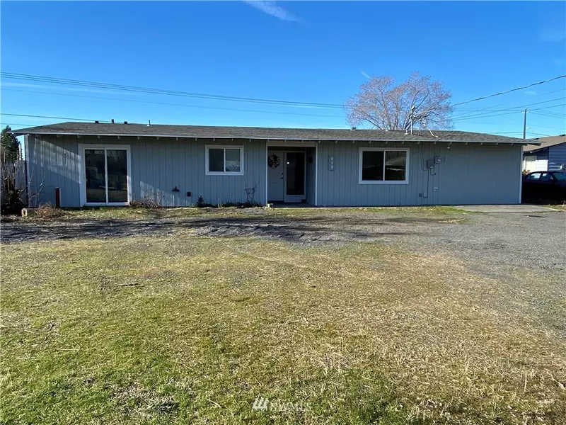 219 Carswell DR, Moses Lake, WA 98837