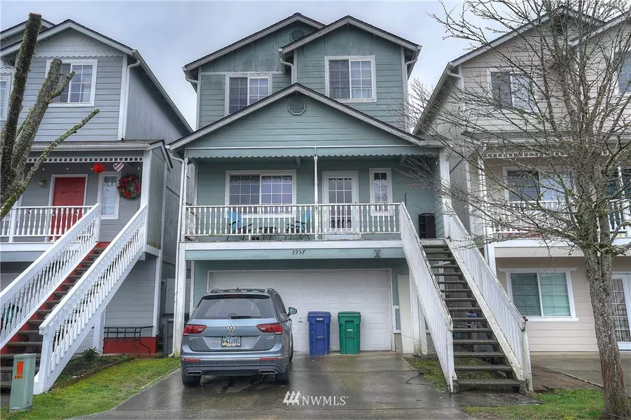 3957 Broadmoor LOOP NE, Bremerton, WA 98310