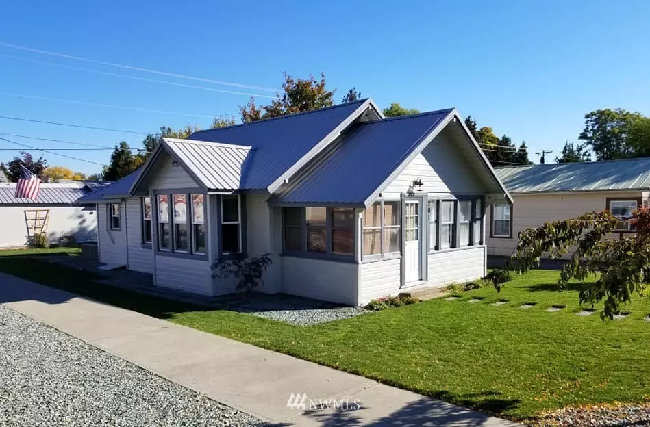 Omak, WA 98841,201 Birch ST S
