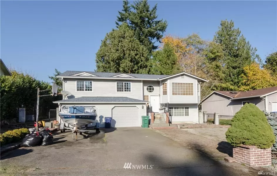 7241 E Fillmore, Port Orchard, WA 98366