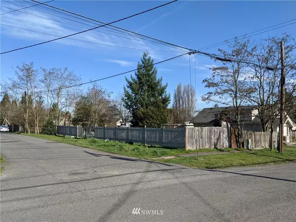 1611 S 35th Street, Tacoma, WA 98418