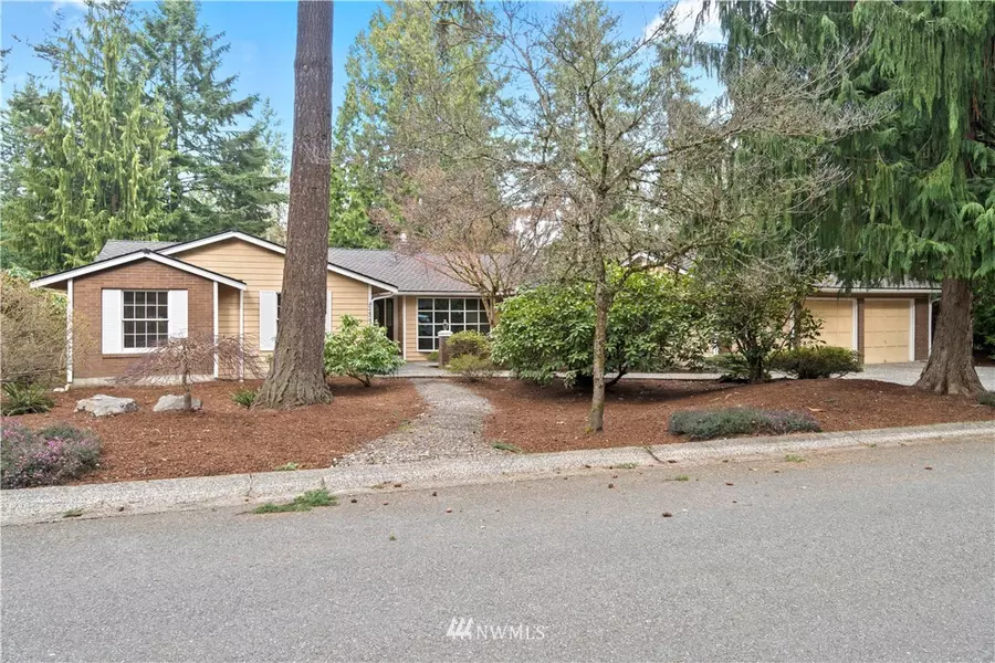 2423 209th PL NE, Sammamish, WA 98074