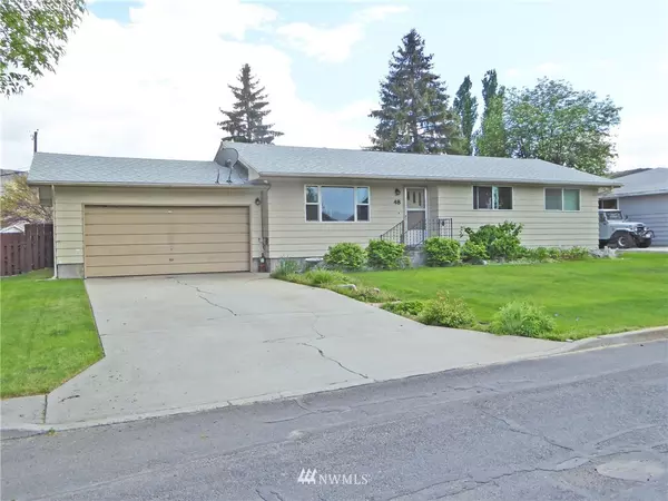 48 Pearl AVE, Electric City, WA 99123