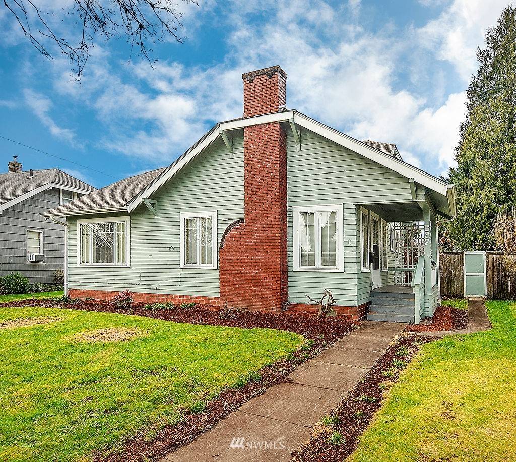 637 21st AVE, Longview, WA 98632