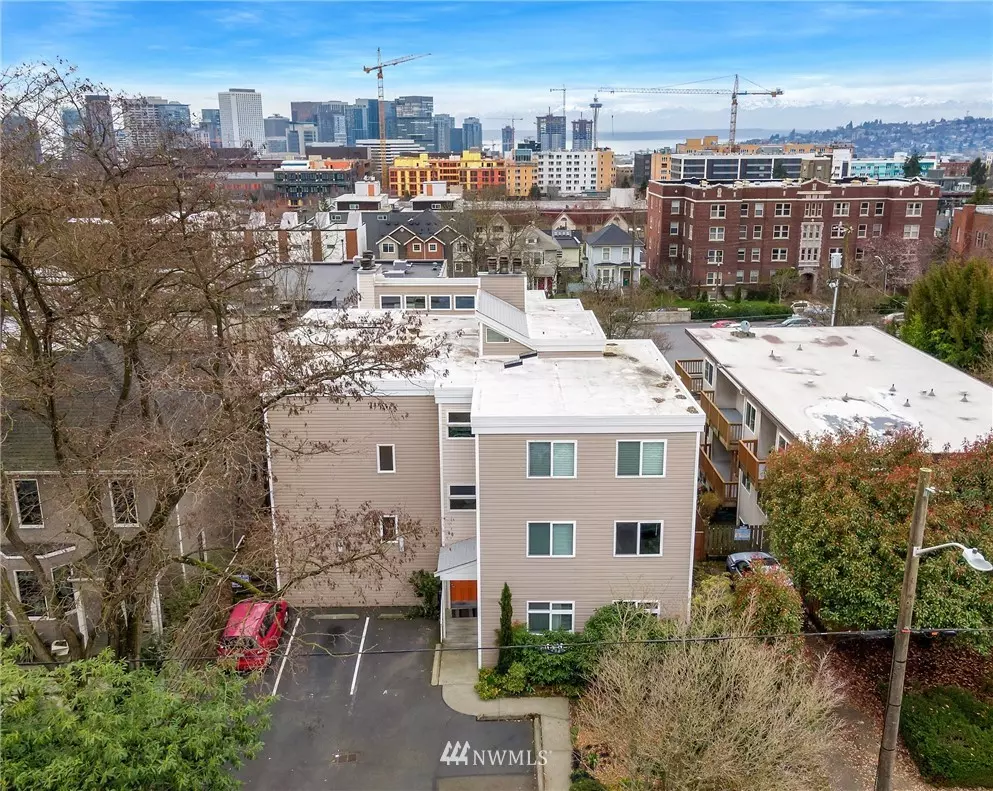 Seattle, WA 98122,1815 14th AVE #6