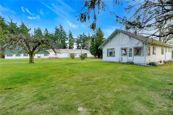 585 E Wiser Lake RD, Lynden, WA 98264