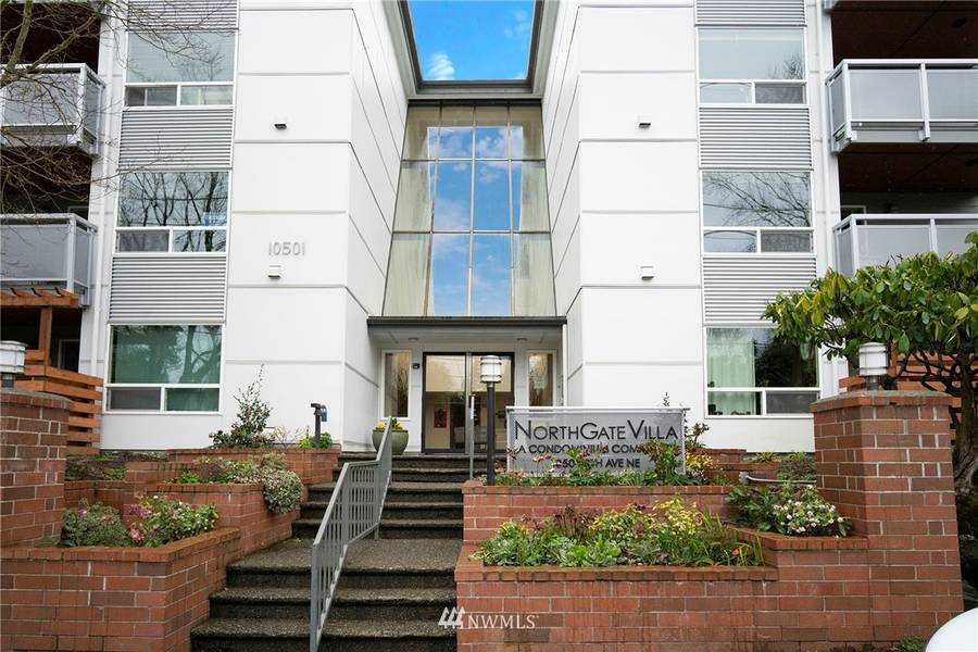 10501 8th AVE NE #406, Seattle, WA 98125