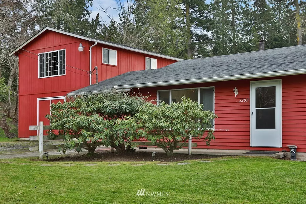 Langley, WA 98260,3207 Harbor View Dr