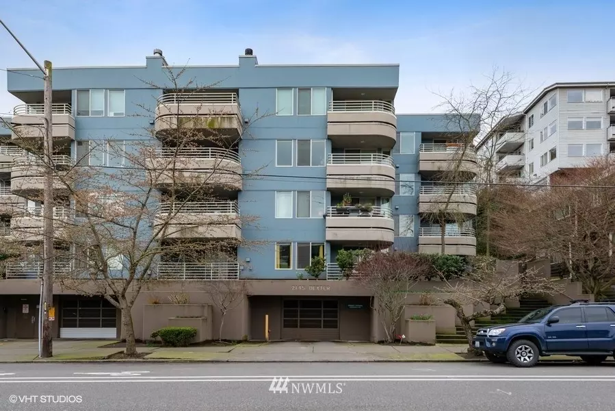 2145 Dexter AVE N #306, Seattle, WA 98109