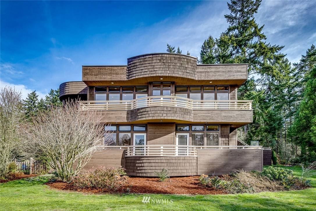 2682 NE Twin Spits RD, Hansville, WA 98340