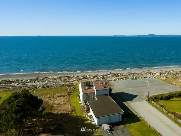 Oak Harbor, WA 98277,4499 Moran Beach LN