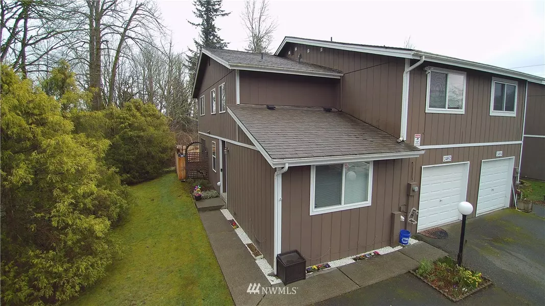 24852 145th LN SE, Kent, WA 98042