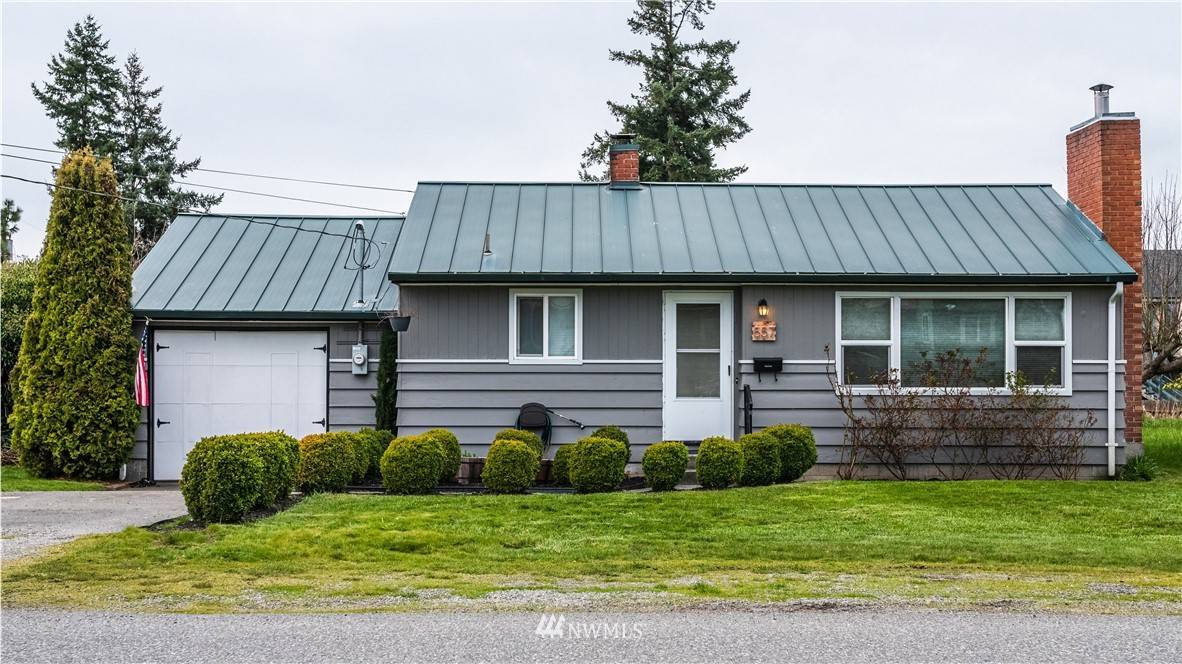 557 SE Glencoe Street, Oak Harbor, WA 98277