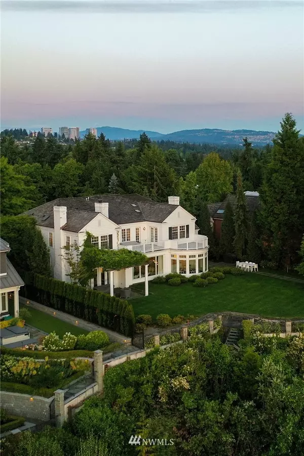2403 Evergreen Point RD, Medina, WA 98039