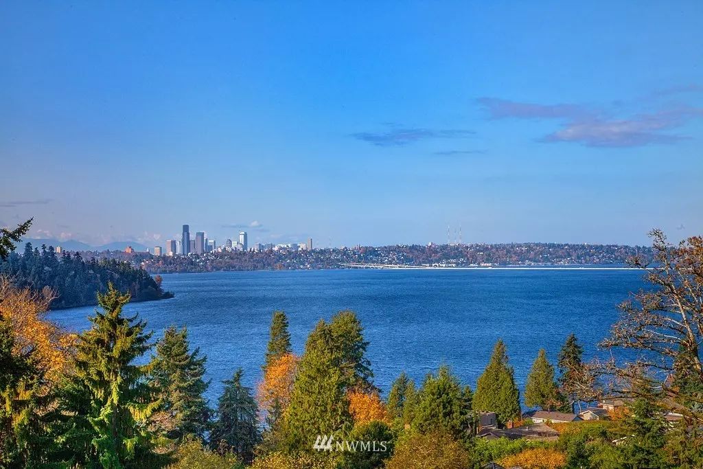 Mercer Island, WA 98040,5710 W Mercer WAY