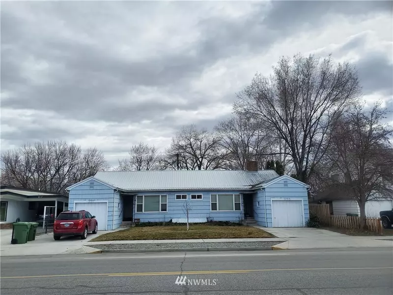 221 Main Street S, Omak, WA 98841