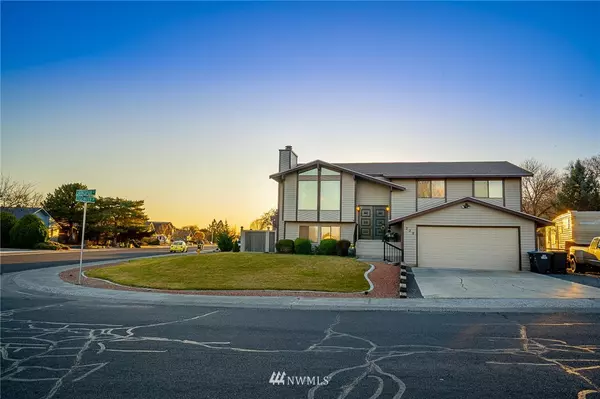 Moses Lake, WA 98837,228 Larkspur ST