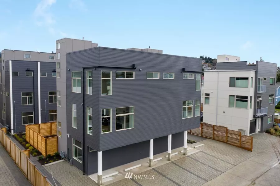 3017 62nd AVE SW #A, Seattle, WA 98116