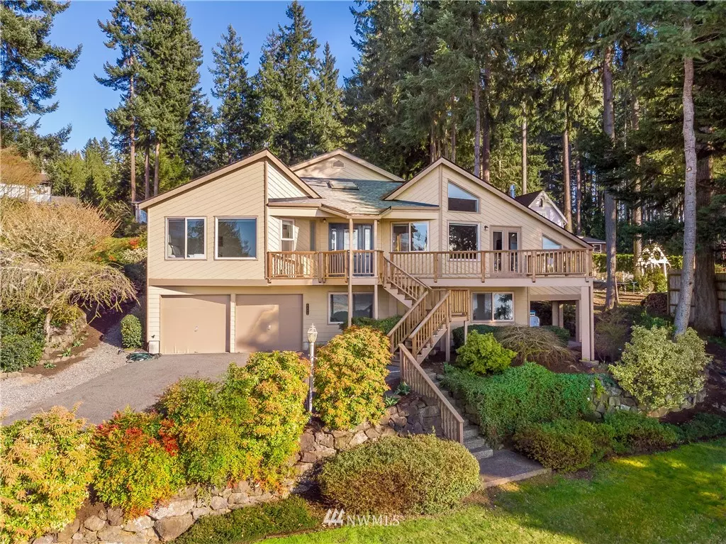 Bainbridge Island, WA 98110,6405 NE Agate Beach LN