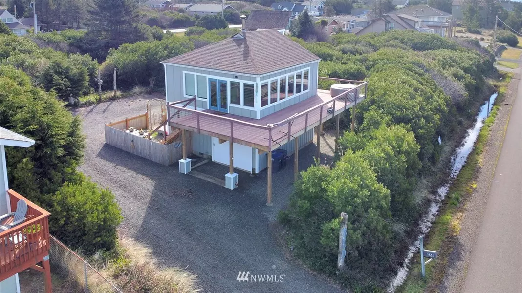 550 Sand Dune AVE SW, Ocean Shores, WA 98569