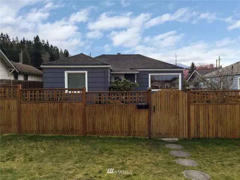 1106 E 4th ST, Port Angeles, WA 98362