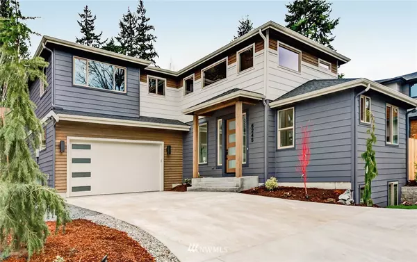 6245 NE 196th ST, Kenmore, WA 98028