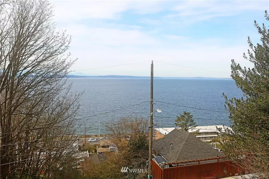 2327 Hughes AVE SW, Seattle, WA 98116