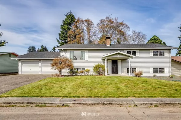 Bremerton, WA 98310,529 NE David DR