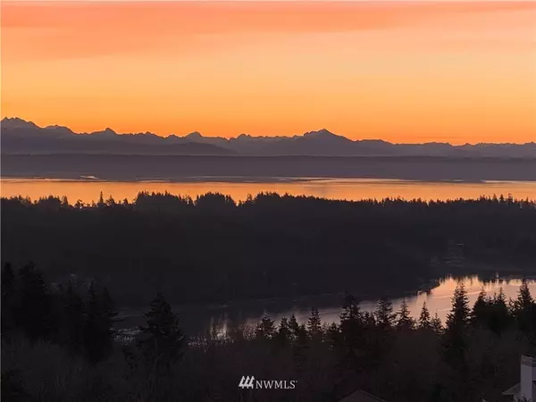 Camano Island, WA 98282,171 Glacier Peak DR